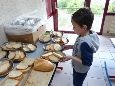 Cloître-st-thegonnec_cantine_2017