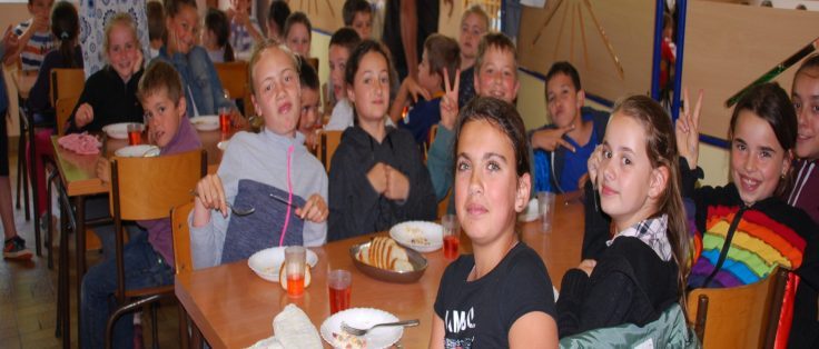 la-vraie-croix-restaurant-scolaire-2