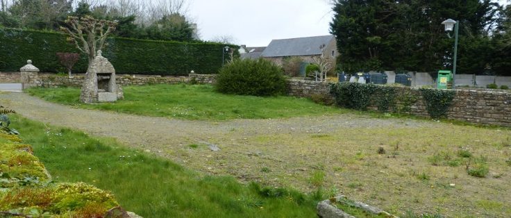 saint-frégant_2019-presbytère-jardin-devant