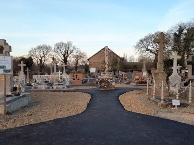 Cimetière en cours de végétalisation, Concoret